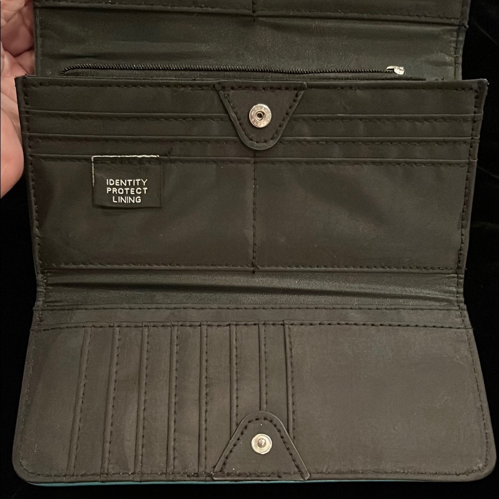 Tahari Vegan Leather Wallet with Identity Protection Lining & Lots of Space! NWT - Picture 6 of 9